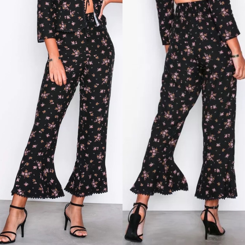 Free People El Paso Pant Floral Flowy Pants Scalloped Hem size Small